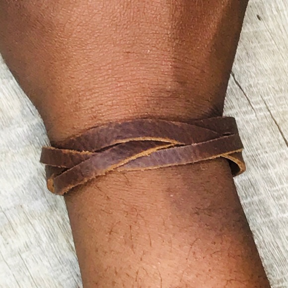 HP✨ Men’s Brown Oil-Tan Leather Bracelet - Picture 3 of 5